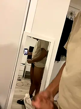 Snapshot of jayluvsu69 chatting on 11/08/25, 12:38 jayluvsu69 online show from 11/08/25, 12:38