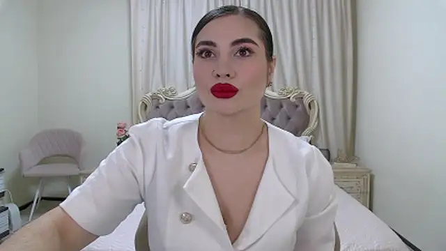 AdrianaTorres online show from 11/28/25, 05:21