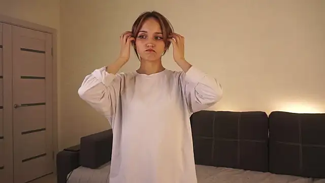 Snapshot of VinnieLaguna chatting on 11/07/25, 06:52 VinnieLaguna online show from 11/07/25, 06:52