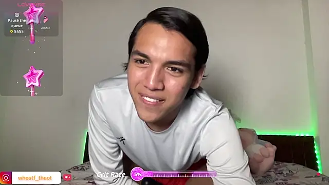 Snapshot of call_me_theo chatting on 11/13/25, 12:59 call me theo online show from 11/13/25, 12:59