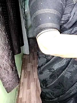 Snapshot of indian_Teena_Bhabhi chatting on 12/15/25, 07:56 indian Teena Bhabhi online show from 12/15/25, 07:56