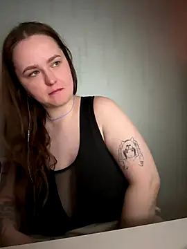 Snapshot of Monika_Boobs chatting on 12/13/25, 07:53 Monika Boobs online show from 12/13/25, 07:53