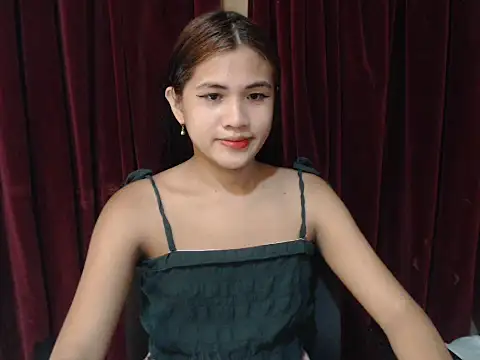 Snapshot of Rema_thebigcock chatting on 04/30/26, 05:14 Rema thebigcock online show from 04/30/26, 05:14