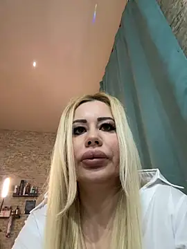 Snapshot of MonnyStef chatting on 01/19/26, 02:54 MonnyStef online show from 01/19/26, 02:54