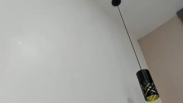 LaurenSnow   online show from 11/18/25, 08:02