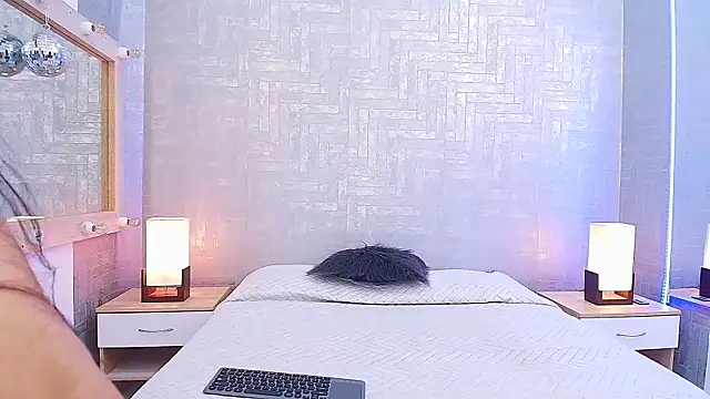 Snapshot of EmylyTaylor_FG chatting on 11/10/25, 08:52 EmylyTaylor FG online show from 11/10/25, 08:52