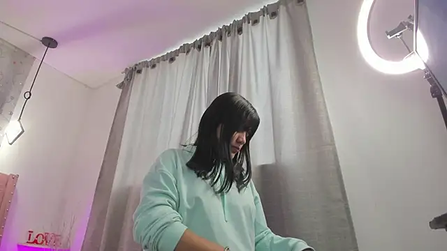 twerkgirl-coral online show from 12/01/25, 10:04