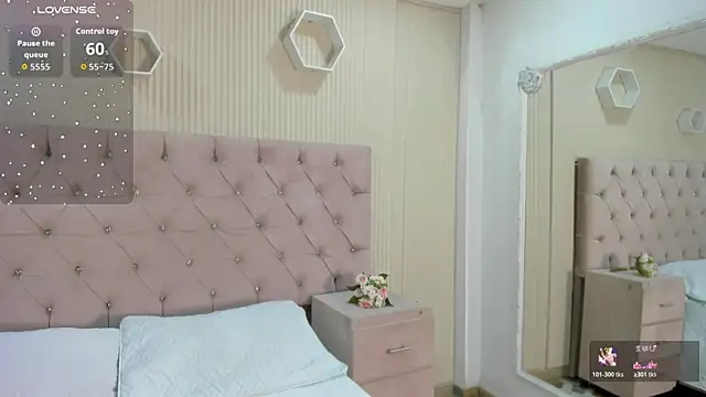 ZarinaWynne online show from 06/11/26, 01:31