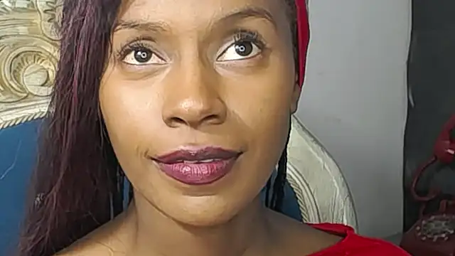 Snapshot of Aliis_Love chatting on 11/21/25, 04:33 Aliis Love online show from 11/21/25, 04:33