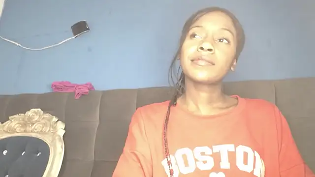 Snapshot of Aliis_Love chatting on 11/29/25, 05:32 Aliis Love online show from 11/29/25, 05:32