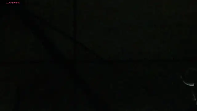 Snapshot of Aliis_Love chatting on 12/22/25, 06:16 Aliis Love online show from 12/22/25, 06:16