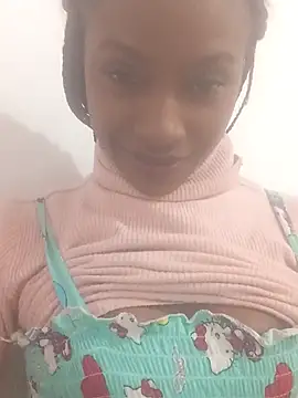 Snapshot of Aliis_Love chatting on 01/17/26, 10:02 Aliis Love online show from 01/17/26, 10:02