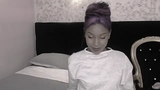 Snapshot of Aliis_Love chatting on 02/12/26, 05:02 Aliis Love online show from 02/12/26, 05:02