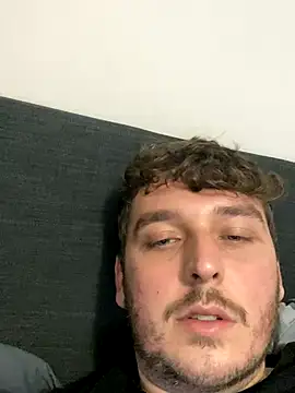 Snapshot of BigLee999 chatting on 11/09/25, 06:39 BigLee999 online show from 11/09/25, 06:39