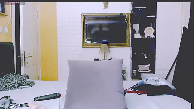 Snapshot of _bade_tasci_ chatting on 11/14/25, 09:57 bade tasci online show from 11/14/25, 09:57