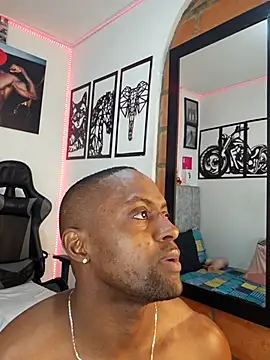 Snapshot of MIKE_KILIANjs chatting on 12/20/25, 02:35 MIKE KILIANjs online show from 12/20/25, 02:35