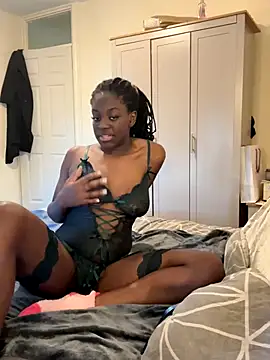 Snapshot of bry8661 chatting on 12/02/25, 11:59 bry8661 online show from 12/02/25, 11:59