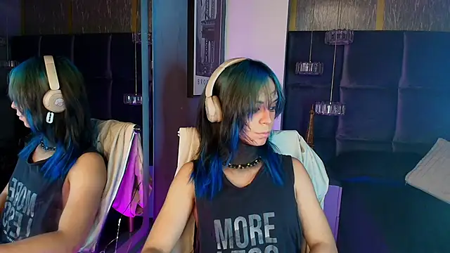 luxiel  online show from 04/27/26, 08:51