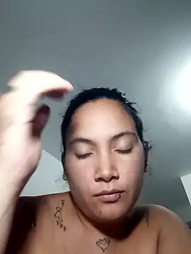 Snapshot of phoop_lilaa chatting on 01/15/26, 05:45 phoop lilaa online show from 01/15/26, 05:45