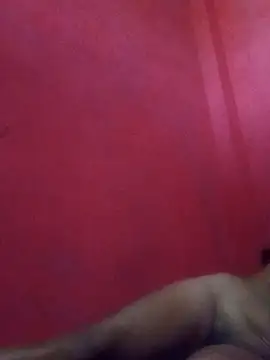 Snapshot of SnowedVat chatting on 11/18/25, 05:06 SnowedVat online show from 11/18/25, 05:06