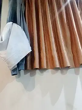 Snapshot of SnowedVat chatting on 12/01/25, 05:45 SnowedVat online show from 12/01/25, 05:45