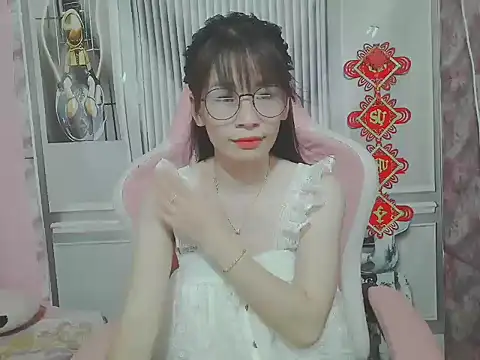 Snapshot of Ella039 chatting on 05/22/26, 03:39 Ella039 online show from 05/22/26, 03:39