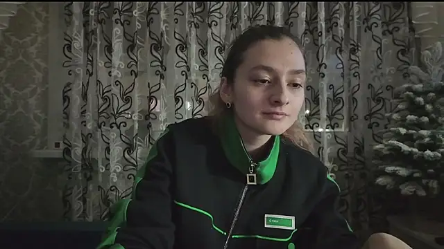 SweetLiaison online show from 12/21/25, 06:37