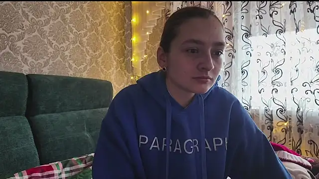 SweetLiaison online show from 12/23/25, 06:33