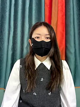 Snapshot of Cara-02 chatting on 11/18/25, 03:45 Cara-02 online show from 11/18/25, 03:45