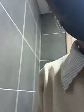 Snapshot of Cara-02 chatting on 03/10/26, 04:06 Cara-02 online show from 03/10/26, 04:06