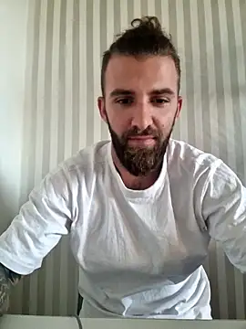 Snapshot of ramy120199 chatting on 11/07/25, 11:54 ramy120199 online show from 11/07/25, 11:54