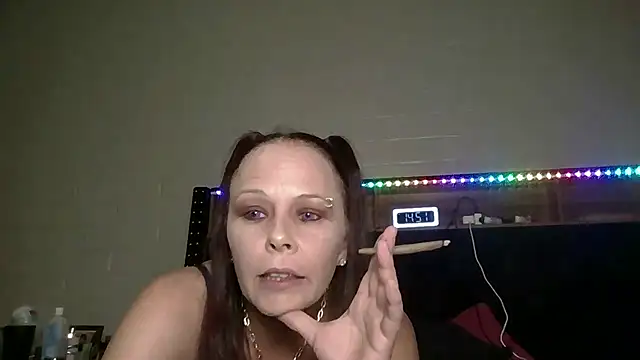 nikkibae33 online show from 06/15/26, 09:50
