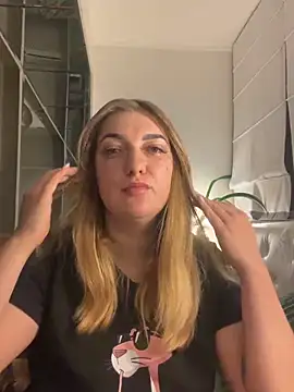 Snapshot of Avila_aa chatting on 11/12/25, 09:25 Avila aa online show from 11/12/25, 09:25