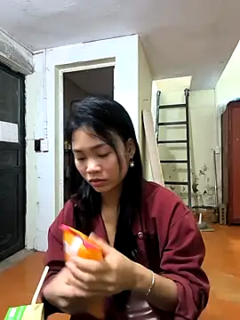 Lynly k2 online show from 05/02/26, 12:54