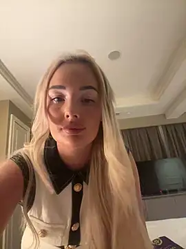 Snapshot of xxhanxx86593 chatting on 11/07/25, 04:07 xxhanxx86593 online show from 11/07/25, 04:07