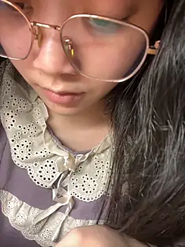 Snapshot of Lynn-122 chatting on 11/14/25, 07:07 Lynn-122 online show from 11/14/25, 07:07