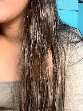 Snapshot of Lynn-122 chatting on 11/28/25, 03:47 Lynn-122 online show from 11/28/25, 03:47