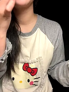 Snapshot of Lynn-122 chatting on 12/02/25, 02:17 Lynn-122 online show from 12/02/25, 02:17