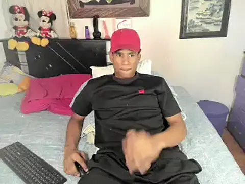 Snapshot of JUANBIGCOCK21CM chatting on 11/13/25, 08:08 JUANBIGCOCK21CM online show from 11/13/25, 08:08