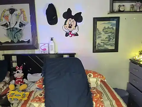 Snapshot of JUANBIGCOCK21CM chatting on 11/24/25, 03:17 JUANBIGCOCK21CM online show from 11/24/25, 03:17