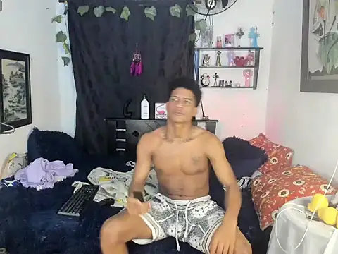 Snapshot of JUANBIGCOCK21CM chatting on 12/01/25, 05:34 JUANBIGCOCK21CM online show from 12/01/25, 05:34