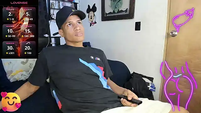 Snapshot of JUANBIGCOCK21CM chatting on 01/06/26, 01:53 JUANBIGCOCK21CM online show from 01/06/26, 01:53