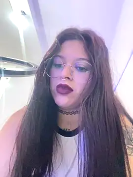 Snapshot of amazonaa9 chatting on 11/20/25, 04:40 amazonaa9 online show from 11/20/25, 04:40