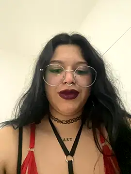 Snapshot of amazonaa9 chatting on 11/27/25, 04:14 amazonaa9 online show from 11/27/25, 04:14