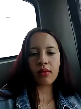 Chloe 2-4 online show from 11/10/25, 07:02