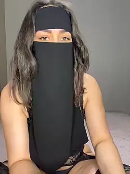 dinaaarich11 online show from 03/28/26, 09:03