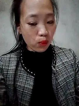 Yumiik2kk online show from 11/16/25, 09:59