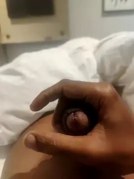 Snapshot of Hyderabad003 chatting on 11/08/25, 04:45 Hyderabad003 online show from 11/08/25, 04:45