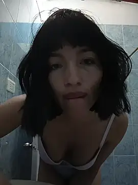 Luna juicy online show from 11/27/25, 09:50