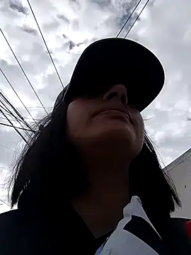 Luna juicy online show from 12/05/25, 01:42